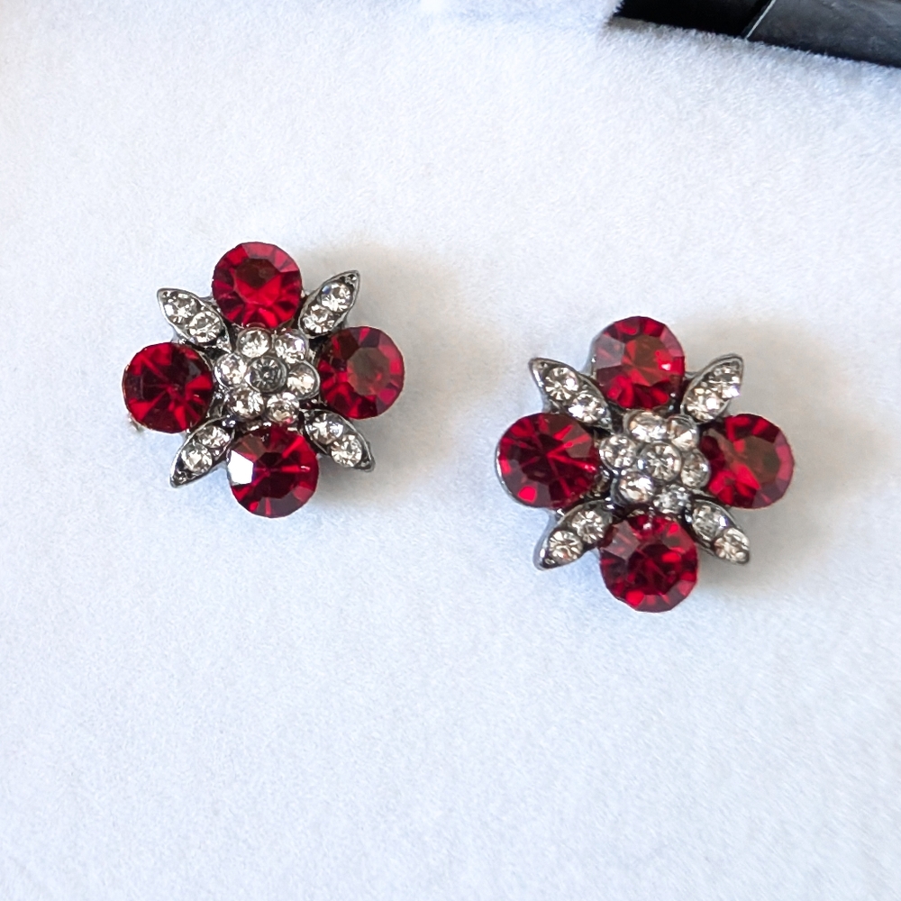 NEW Bizou red and clear rhinestone floral stud earrings with box